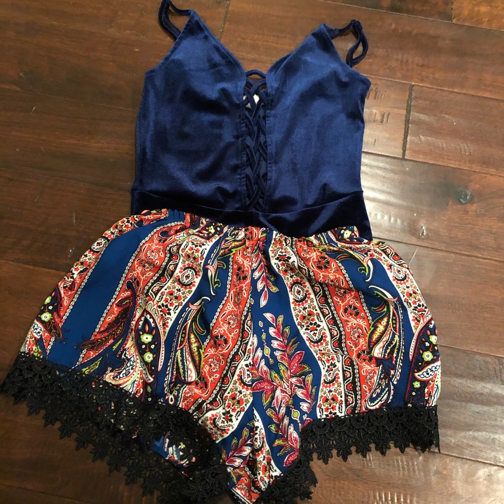 BOTTOMS: Paisley print high waisted bottoms